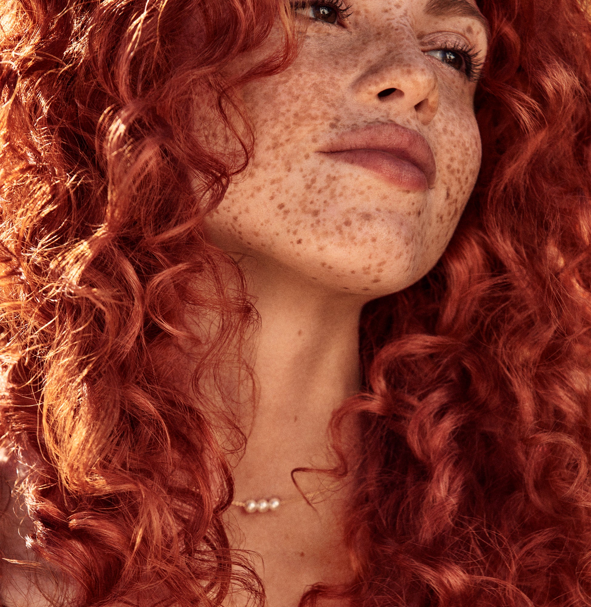 4-Saltair-PDP_CurlJelly_Lifestyle_3000x.jpg